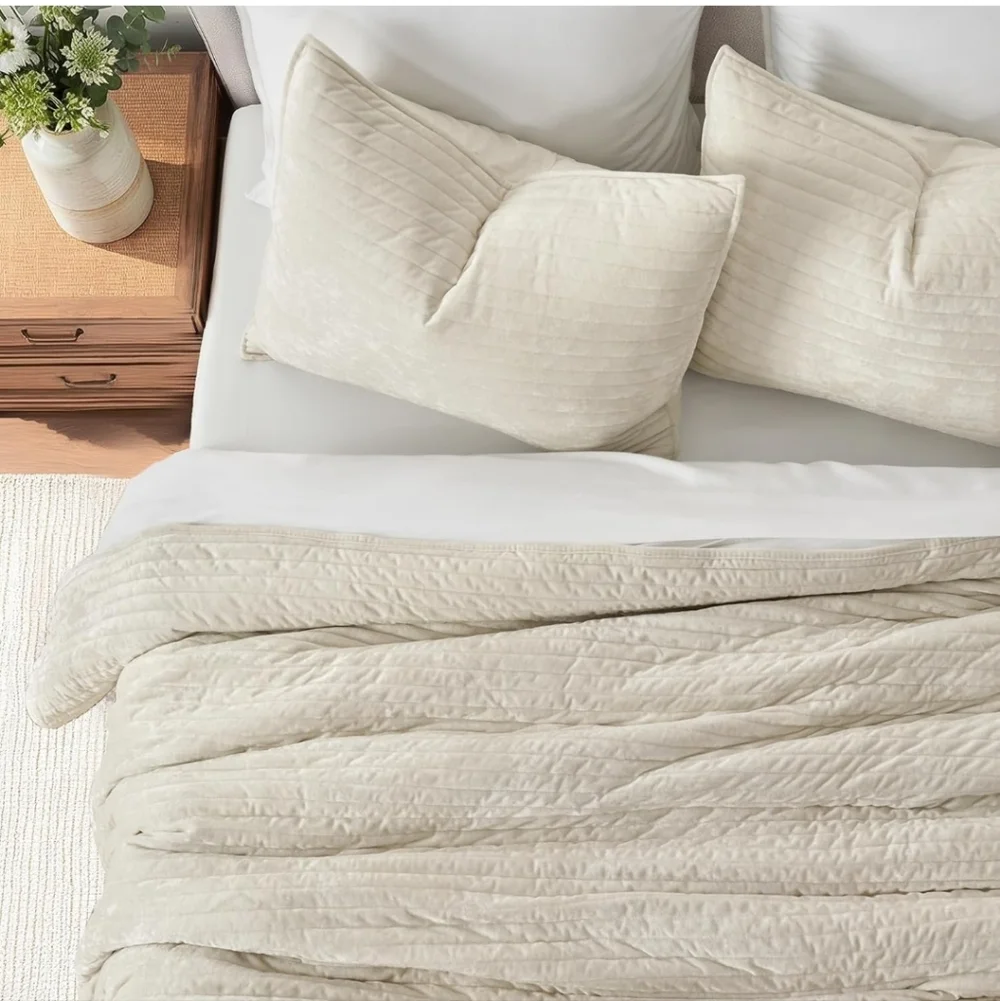 EVERGRACE Velvet Quilt Set Queen Size Luxurious Soft Striped Channel Bedding Set